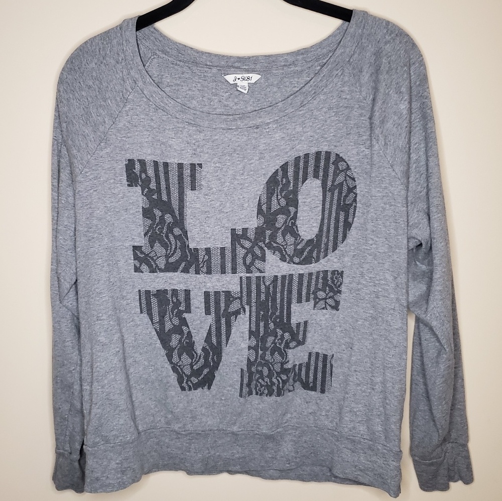 Off the shoulder long sleeve tee